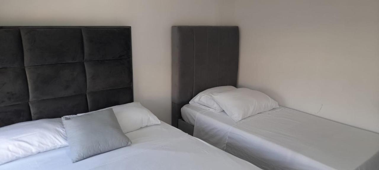 Apartment Habitacion Lpw Town